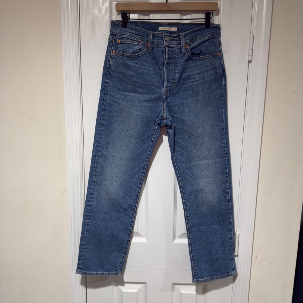 Levi's Wedgie Straight Jeans Size 30 Button Fly High Rise Medium Wash Vintage‎
